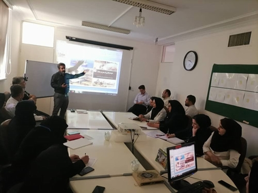 برگزاری کلاس آموزشی پدافند غیرعامل با موضوع خودمراقبتی فردی در زمان جنگ